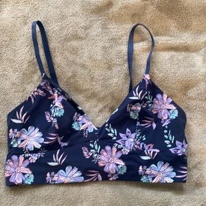 Worn once. No pads included . Size large adjustable straps .